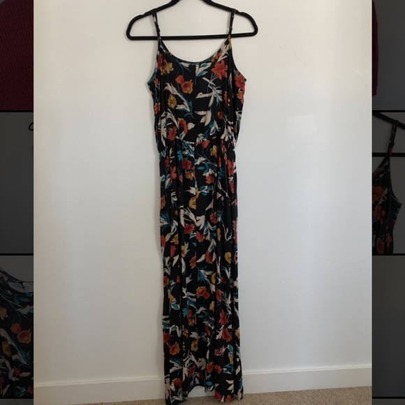 Floral Maxi Dress - Picture 2 of 3